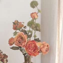 Le Bouquet de Roses Artificielle et Feuillage Charme et Vintage 